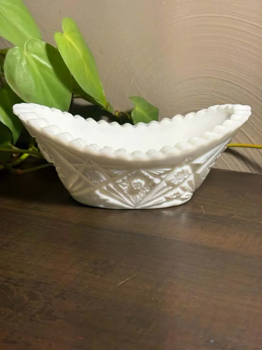 Vintage Milk Glass Banana Boat Dish Bowl Starburst Pattern